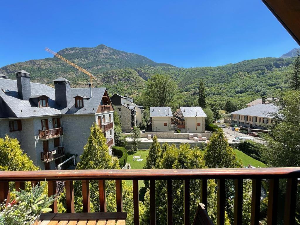 Apartamento Pico De Alba Benasque Exteriör bild